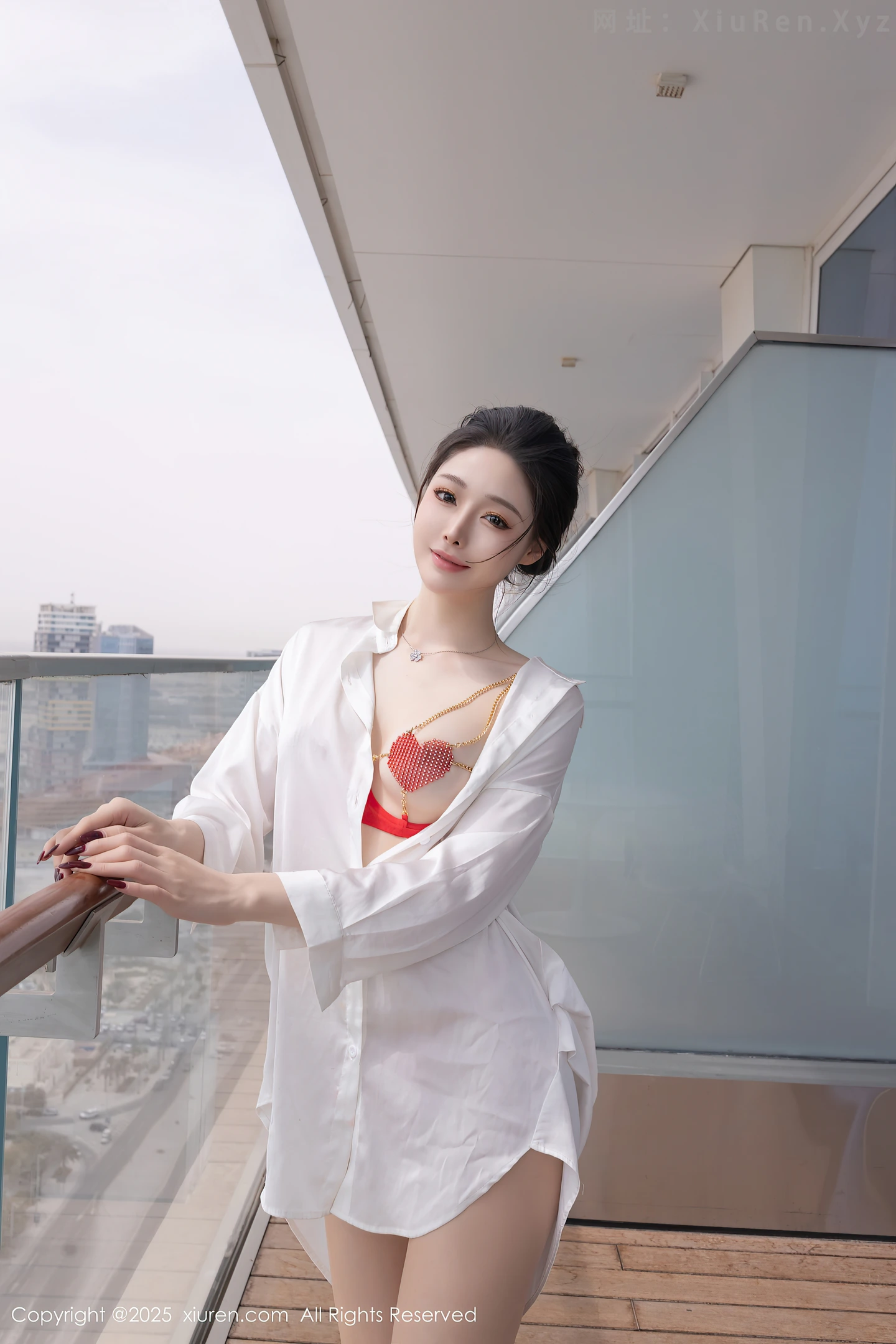 图片[2]-[XiuRen秀人网] VOL.10411 模特小逗逗性感红色情趣内衣配原色丝袜秀曼妙身姿完美诱惑写真84P-秀人网官方网站